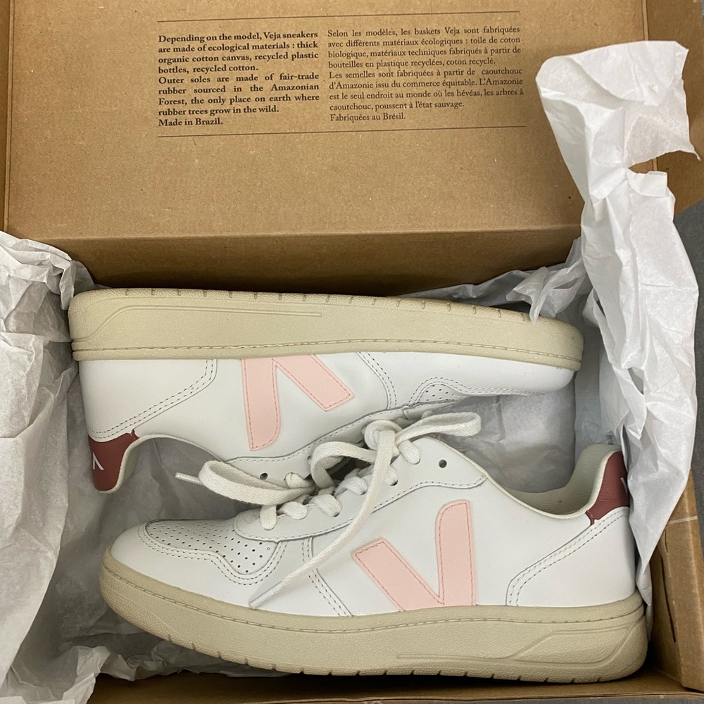 Veja V-10 Sneakers
